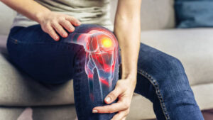 Что вызывает боль в колене?